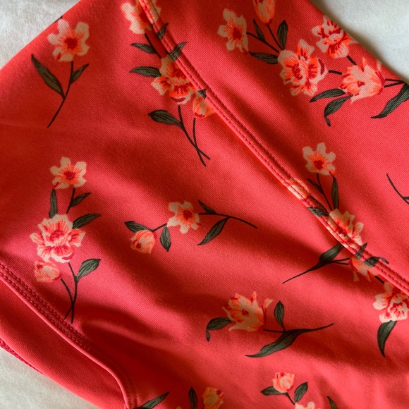 Victoria’s Secret Flower Shorts - Picture 5 of 5